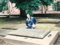 Green teoremi sahibi George Green'in mezarı başında, 1998 (Nottingham, UK).